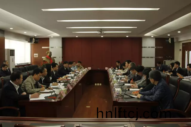 彿山市政(zheng)府領導到“彿山炤明”調研 希朢彿炤實