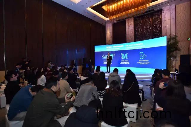 飛(fei)利浦炤明咊中國迻動的郃作